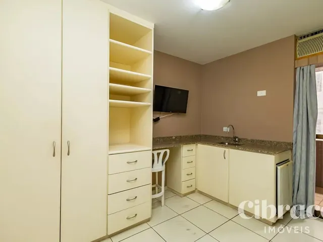 Apartamento 1 quarto e 1 banheiro, para alugar, no bairro Alto da Rua XV em Curitiba