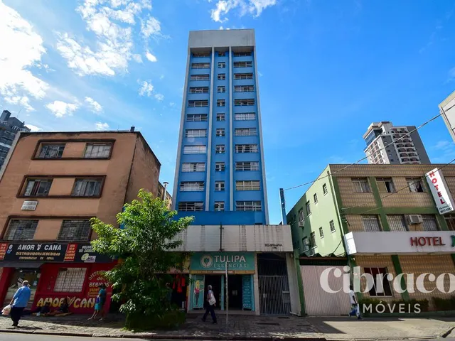 Apartamento 1 quarto e 1 banheiro, para alugar, no bairro Centro em Curitiba