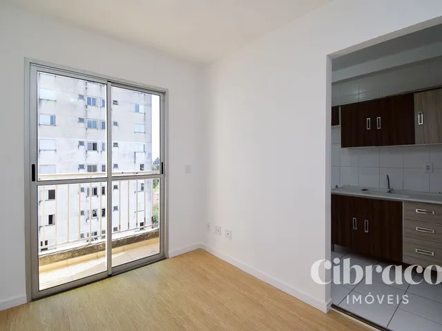 Apartamento 2 quartos e 1 banheiro, para alugar, no bairro Pinheirinho em Curitiba