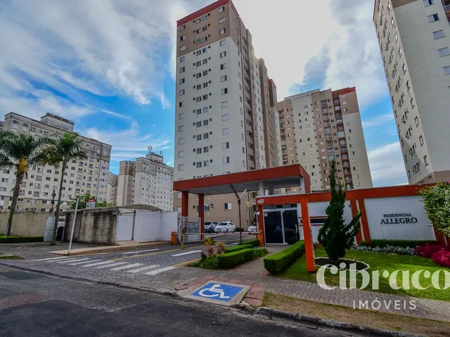 Apartamento 2 quartos e 1 banheiro, para alugar, no bairro Pinheirinho em Curitiba