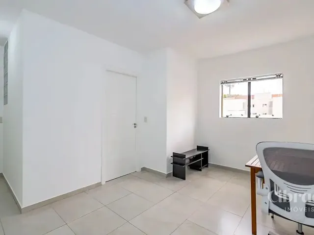 Apartamento 1 quarto e 1 banheiro, para alugar, no bairro Rebouças em Curitiba