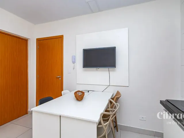 Apartamento 1 quarto e 1 banheiro, para alugar, no bairro Bigorrilho em Curitiba