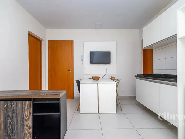 Apartamento 1 quarto e 1 banheiro, para alugar, no bairro Bigorrilho em Curitiba