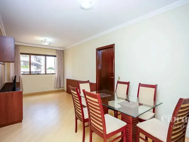 Apartamento 2 quartos e 3 banheiros, para alugar, no bairro Água Verde em Curitiba