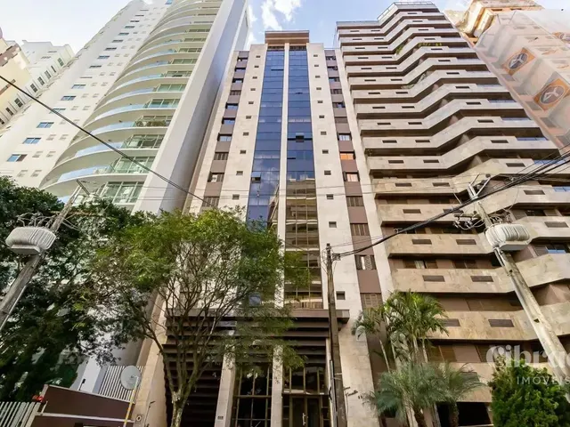 Apartamento 2 quartos e 3 banheiros, para alugar, no bairro Água Verde em Curitiba