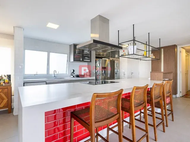 Apartamento com 210m² 4 quartos e 4 banheiros, à venda, no bairro Vila Andrade em São Paulo