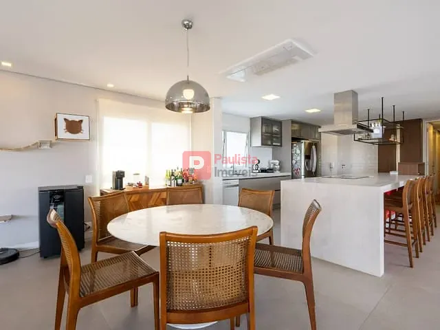 Apartamento com 210m² 4 quartos e 4 banheiros, à venda, no bairro Vila Andrade em São Paulo