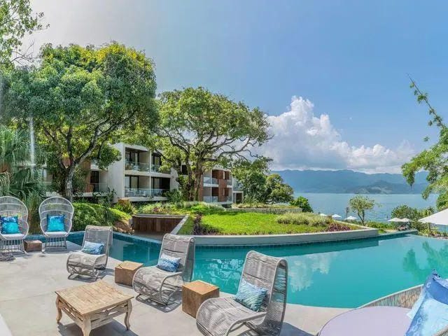 Foto do Apartamento - Apartamento á venda com 40m², Jacuzzi e Vista para o Mar – Alto Padrão, Quitado e Pronto para Morar, Ilha Bela-SP | Paulista Imóveis