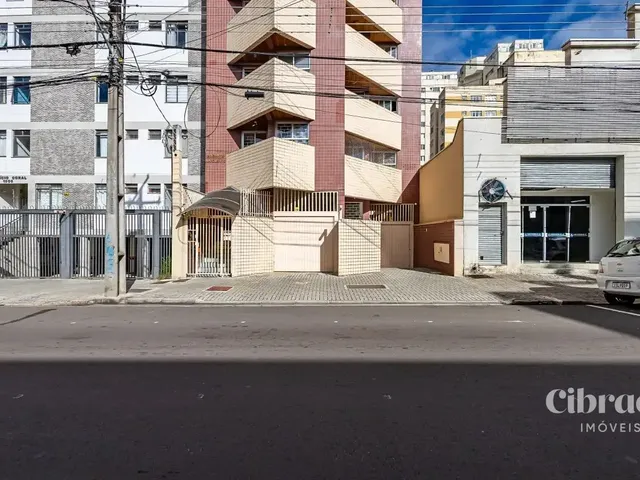 Apartamento 1 quarto e 1 banheiro, para alugar, no bairro Centro em Curitiba