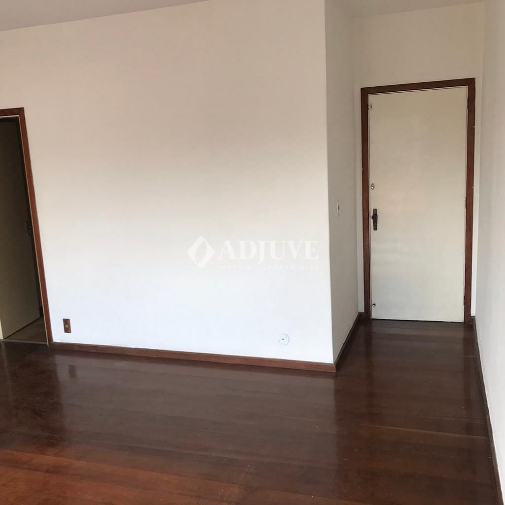 Apartamento à venda com 3 quartos, 98m² - Foto 4