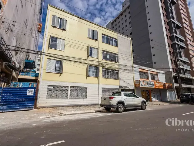 Apartamento 3 quartos e 1 banheiro, para alugar, no bairro Centro em Curitiba