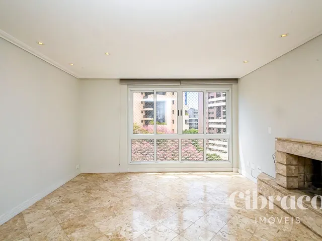 Apartamento 3 quartos e 3 banheiros, para alugar, no bairro Água Verde em Curitiba
