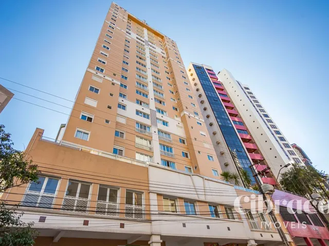 Apartamento 3 quartos e 3 banheiros, para alugar, no bairro Água Verde em Curitiba