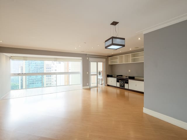 Apartamento com 125m² 3 quartos e 4 banheiros, à venda, no bairro Vila Olímpia em São Paulo