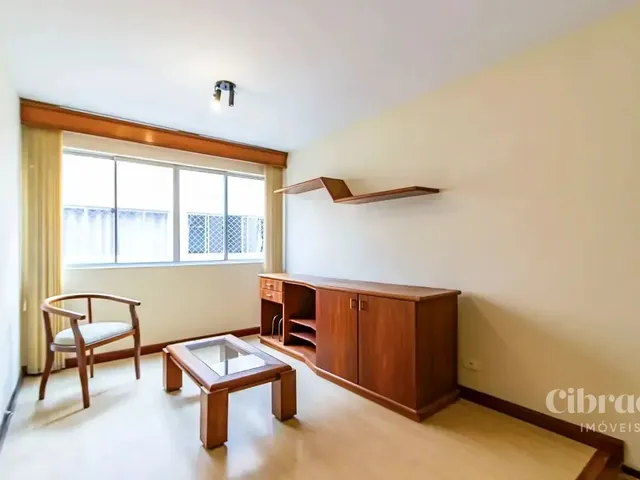 Apartamento 2 quartos e 2 banheiros, para alugar, no bairro Cristo Rei em Curitiba