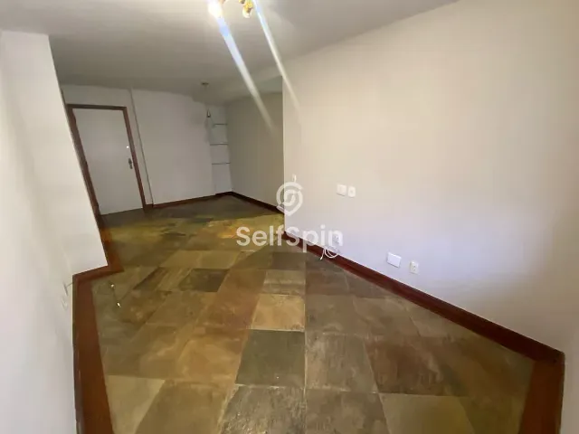 Apartamento 2 quartos e 2 banheiros, para alugar, no bairro Icaraí em Niterói