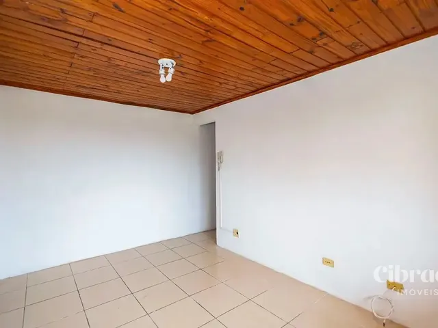 Apartamento 2 quartos e 1 banheiro, para alugar, no bairro Cidade Industrial em Curitiba
