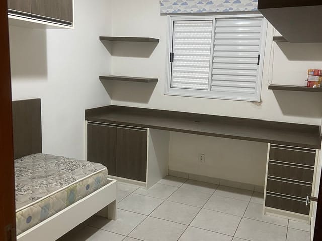 Apartamento 2 quartos e 1 banheiro, à venda, no bairro Jardim Gurilândia em Taubaté