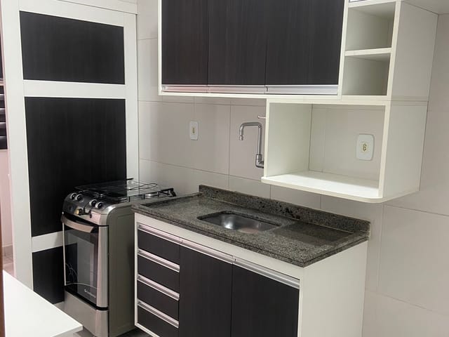 Apartamento 2 quartos e 1 banheiro, à venda, no bairro Jardim Gurilândia em Taubaté