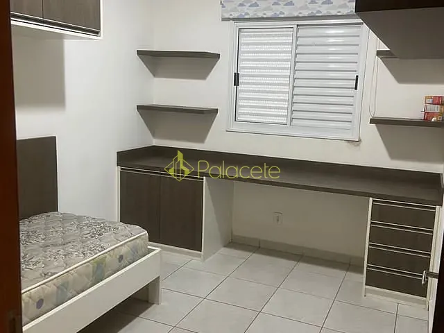 Apartamento 2 quartos e 1 banheiro, à venda, no bairro Jardim Gurilândia em Taubaté