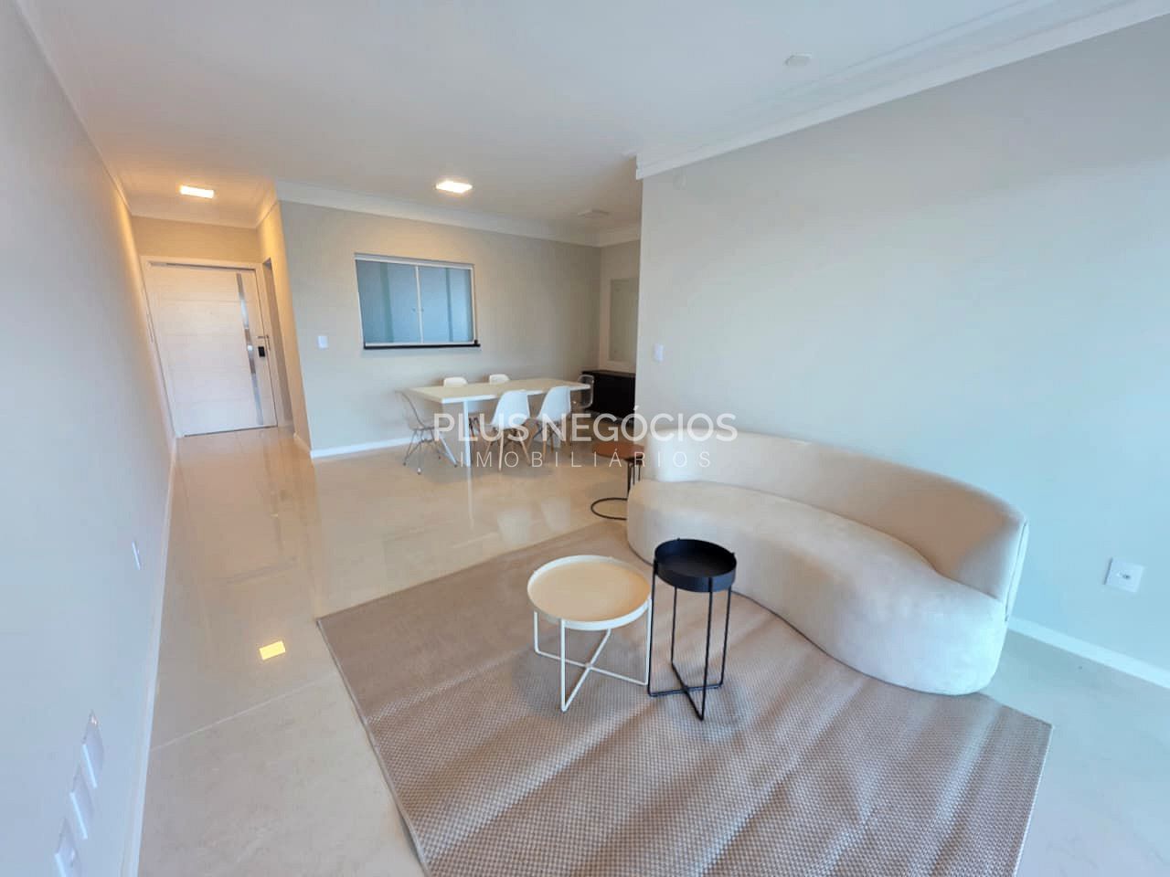 Apartamento à venda com 3 quartos, 102m² - Foto 3