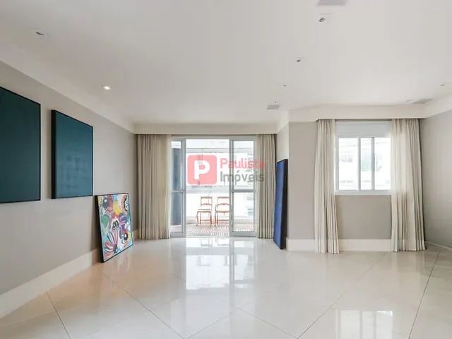Apartamento 3 quartos e 4 banheiros, à venda, no bairro Moema em São Paulo
