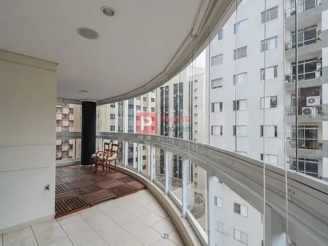 Apartamento 3 quartos e 4 banheiros, à venda, no bairro Moema em São Paulo