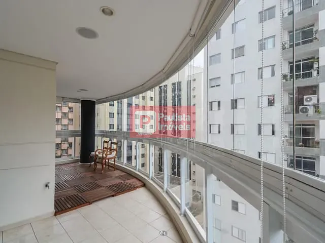 Apartamento 3 quartos e 4 banheiros, à venda, no bairro Moema em São Paulo