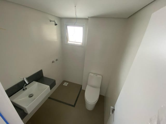 Apartamento 2 quartos e 2 banheiros, à venda, no bairro Centro em Pelotas