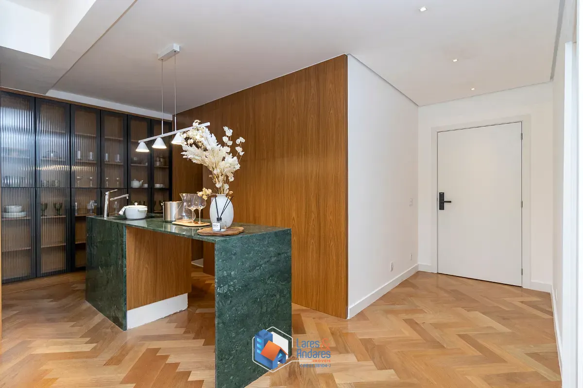 Apartamento, 3 quartos, 168 m² - Foto 1