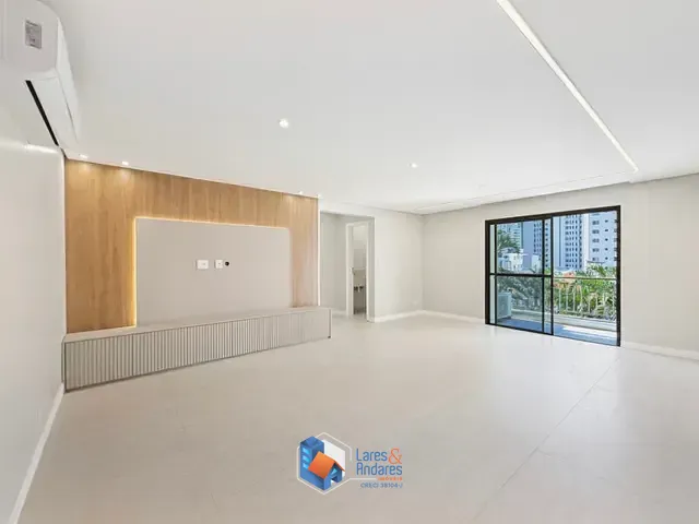 Apartamento com 130m² 3 quartos e 4 banheiros, à venda, no bairro Moema em São Paulo