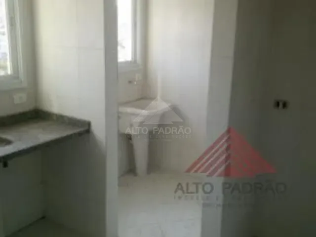 Apartamento 2 quartos e 1 banheiro, à venda, no bairro Parque São Vicente em Mauá