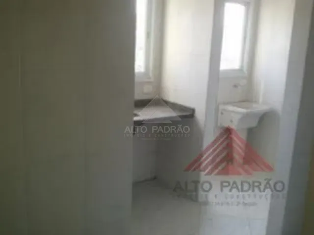 Apartamento 2 quartos e 1 banheiro, à venda, no bairro Parque São Vicente em Mauá