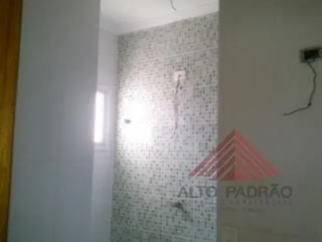 Apartamento 2 quartos e 1 banheiro, à venda, no bairro Parque São Vicente em Mauá