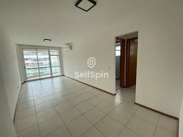 Apartamento 2 quartos e 2 banheiros, para alugar, no bairro Icaraí em Niterói