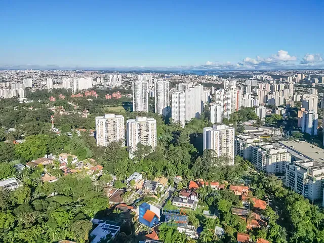 Apartamento com 59000m² 5 quartos e 8 banheiros, à venda, no bairro Santo Amaro em São Paulo