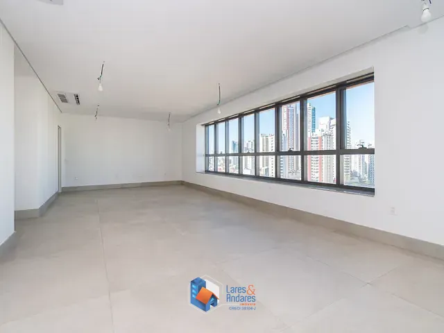 Apartamento com 337m² 4 quartos e 6 banheiros, à venda, no bairro Tatuape em São Paulo
