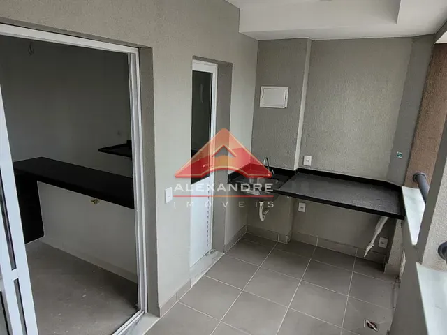 Apartamento 3 quartos e 1 banheiro, à venda, no bairro Vila Industrial em São José dos Campos
