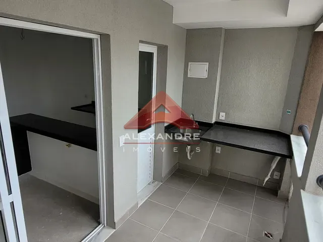 Apartamento 3 quartos e 1 banheiro, à venda, no bairro Vila Industrial em São José dos Campos