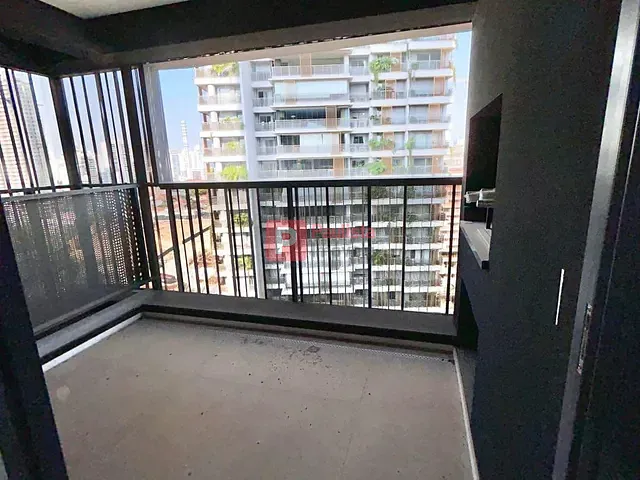Apartamento com 200m² 3 quartos e 2 banheiros, à venda, no bairro Jardim das Acácias em São Paulo