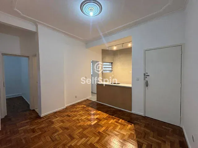 Apartamento 2 quartos e 2 banheiros, para alugar, no bairro Icaraí em Niterói