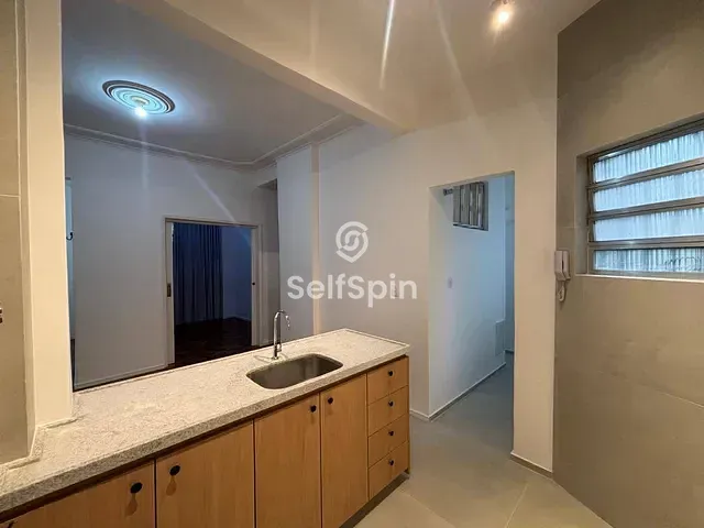Apartamento 2 quartos e 2 banheiros, para alugar, no bairro Icaraí em Niterói