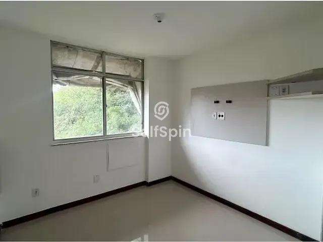 Apartamento 2 quartos e 1 banheiro, para alugar, no bairro Santa Rosa em Niterói
