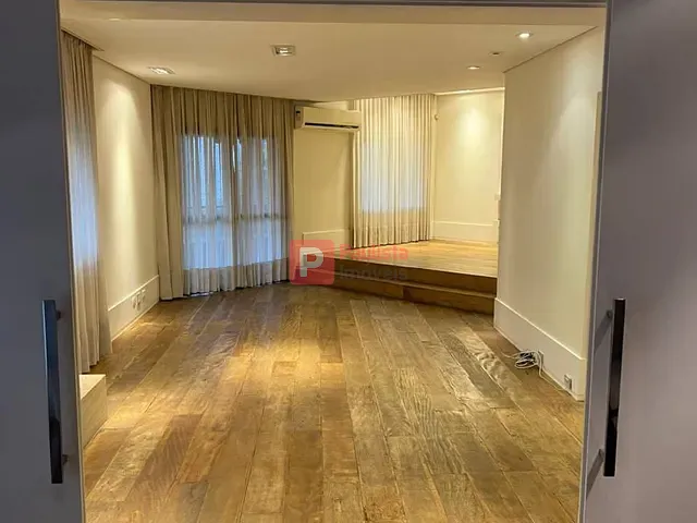 Apartamento 3 quartos e 6 banheiros, à venda, no bairro Itaim Bibi em São Paulo