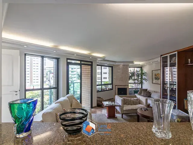 Apartamento com 1330m² 3 quartos e 5 banheiros, à venda, no bairro Vila Andrade em São Paulo