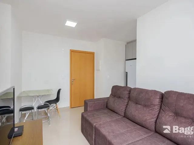 Apartamento 2 quartos e 1 banheiro, à venda, no bairro Novo Mundo em Curitiba