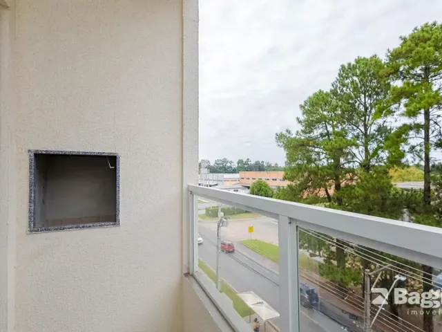 Apartamento 2 quartos e 1 banheiro, à venda, no bairro Novo Mundo em Curitiba