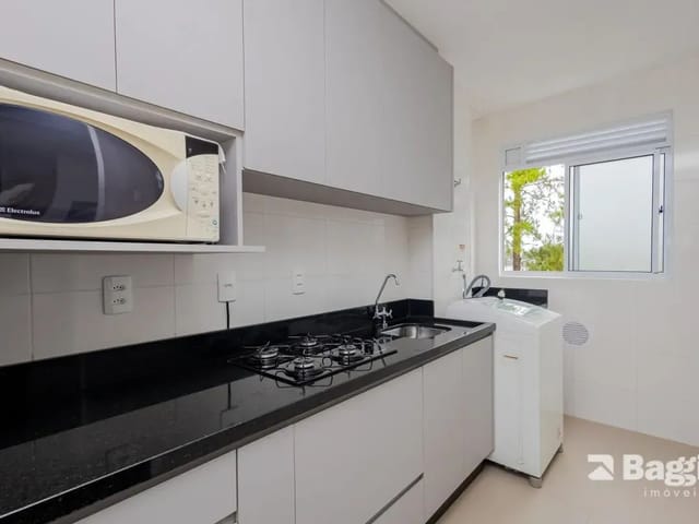 Apartamento 2 quartos e 1 banheiro, à venda, no bairro Novo Mundo em Curitiba