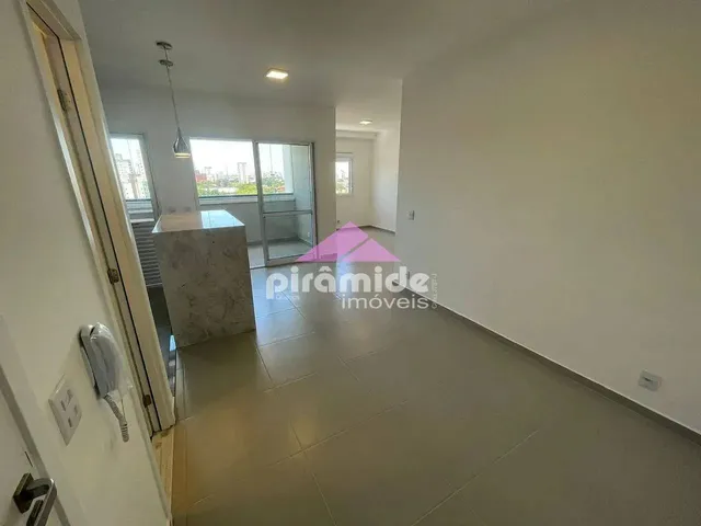 Apartamento com 10m² 3 quartos e 3 banheiros, para alugar, no bairro Parque Industrial em São José Dos Campos