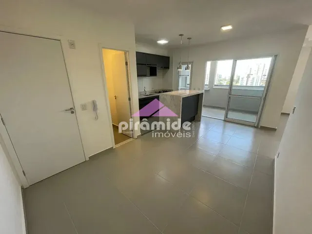 Apartamento com 10m² 3 quartos e 3 banheiros, para alugar, no bairro Parque Industrial em São José Dos Campos